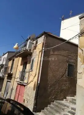 Appartamento in asta a Leonforte