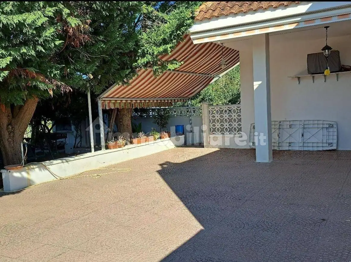 Villa in vendita a Cutrofiano