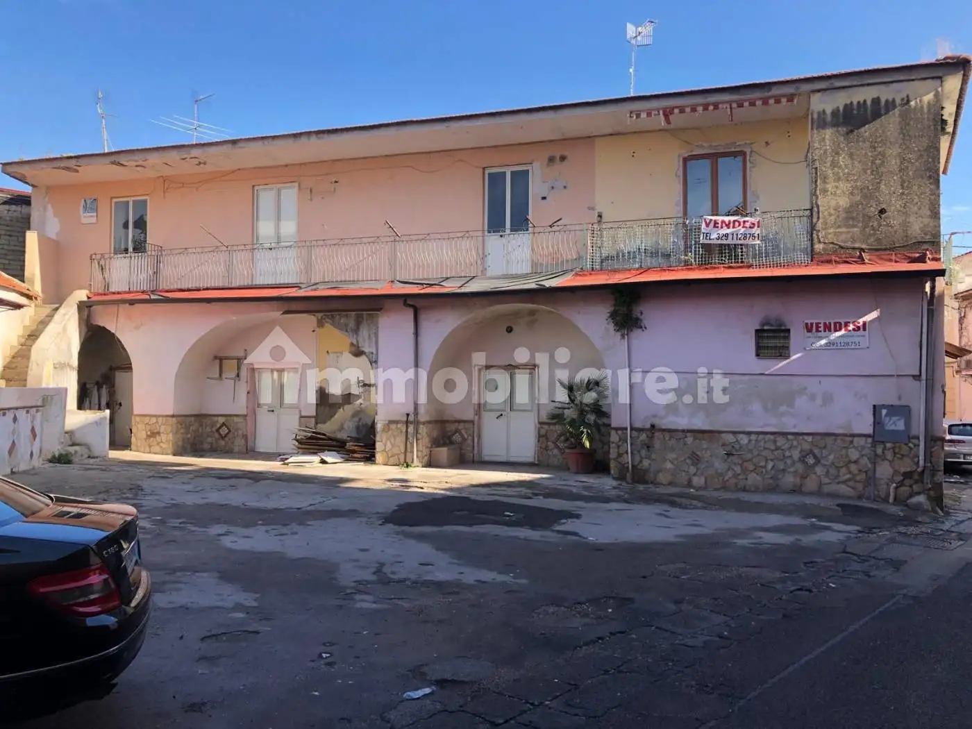 Palazzo - Edificio in vendita a Aversa