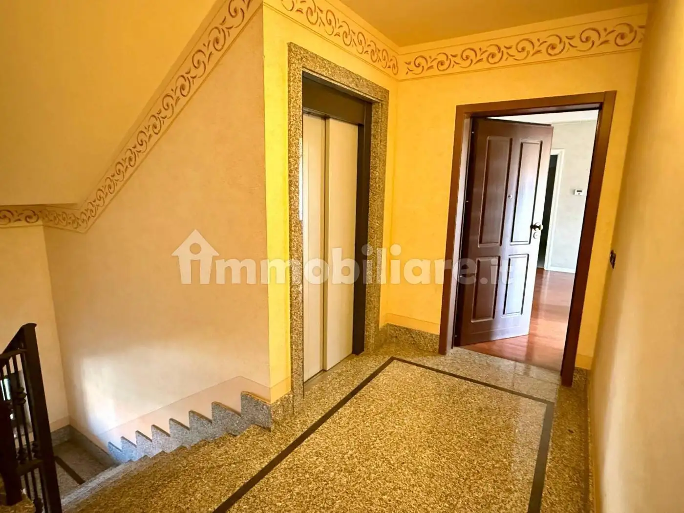 Quadrilocale piazza Mercato 6, Centro, Carrù - foto 2