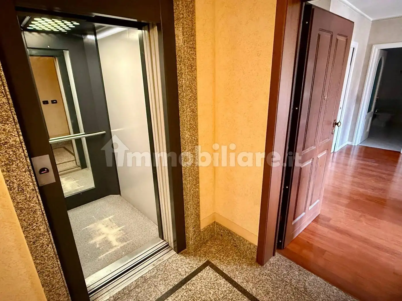 Quadrilocale piazza Mercato 6, Centro, Carrù - foto 3