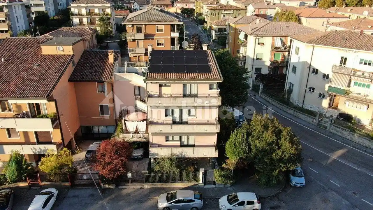 Villa unifamiliare, ottimo stato, 354 m², Quinzano, Verona - foto 2