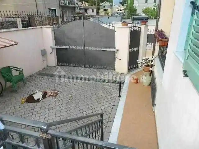 Villetta a schiera in vendita a Carrara