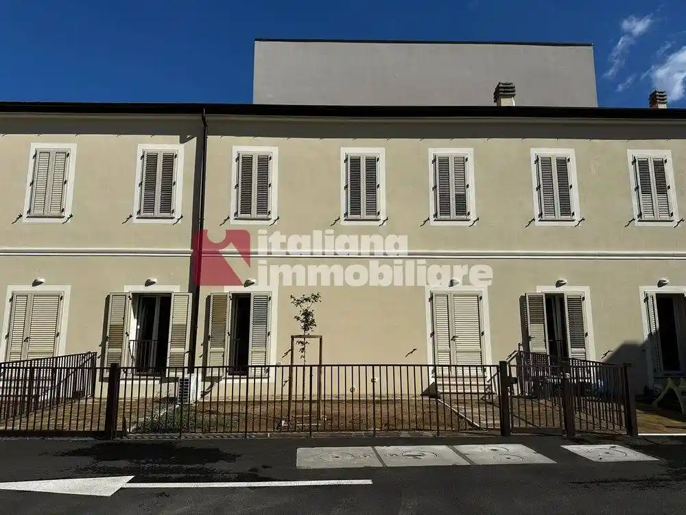 Casa indipendente in vendita a Campi Bisenzio