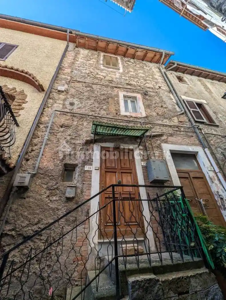 Casa indipendente in vendita a Carbognano