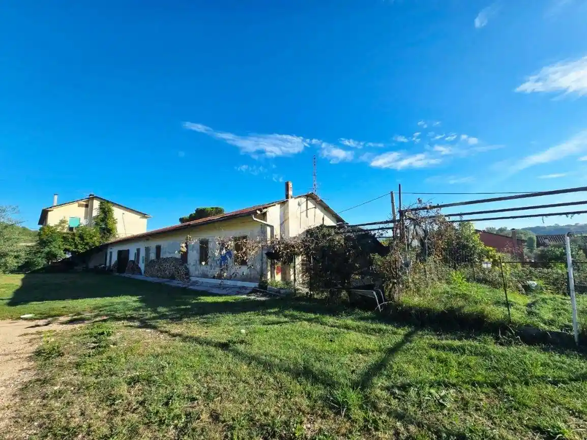 Palazzo - Edificio in vendita a Fiano Romano
