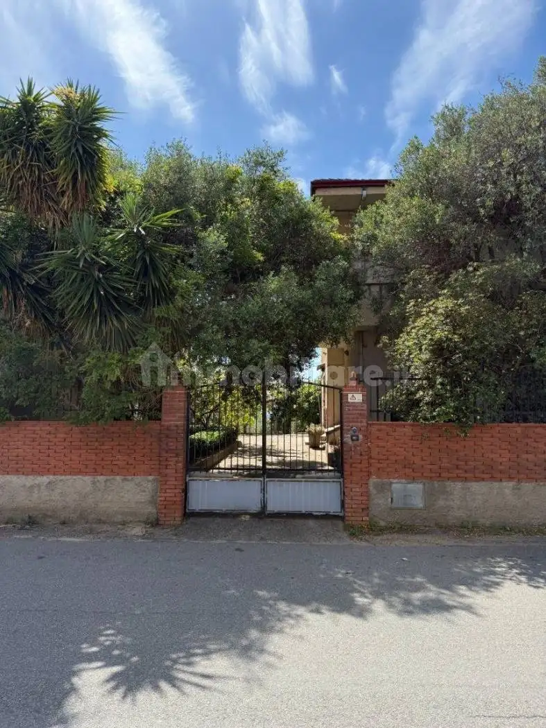 Villa in vendita a Anoia