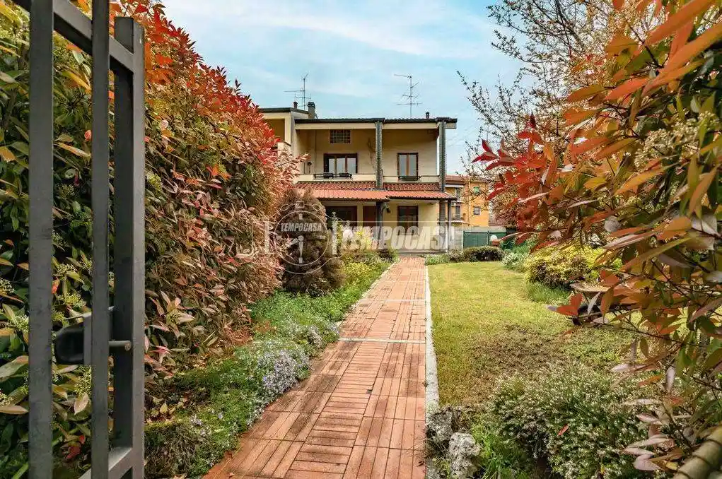 Villetta a schiera in vendita a Paderno Dugnano