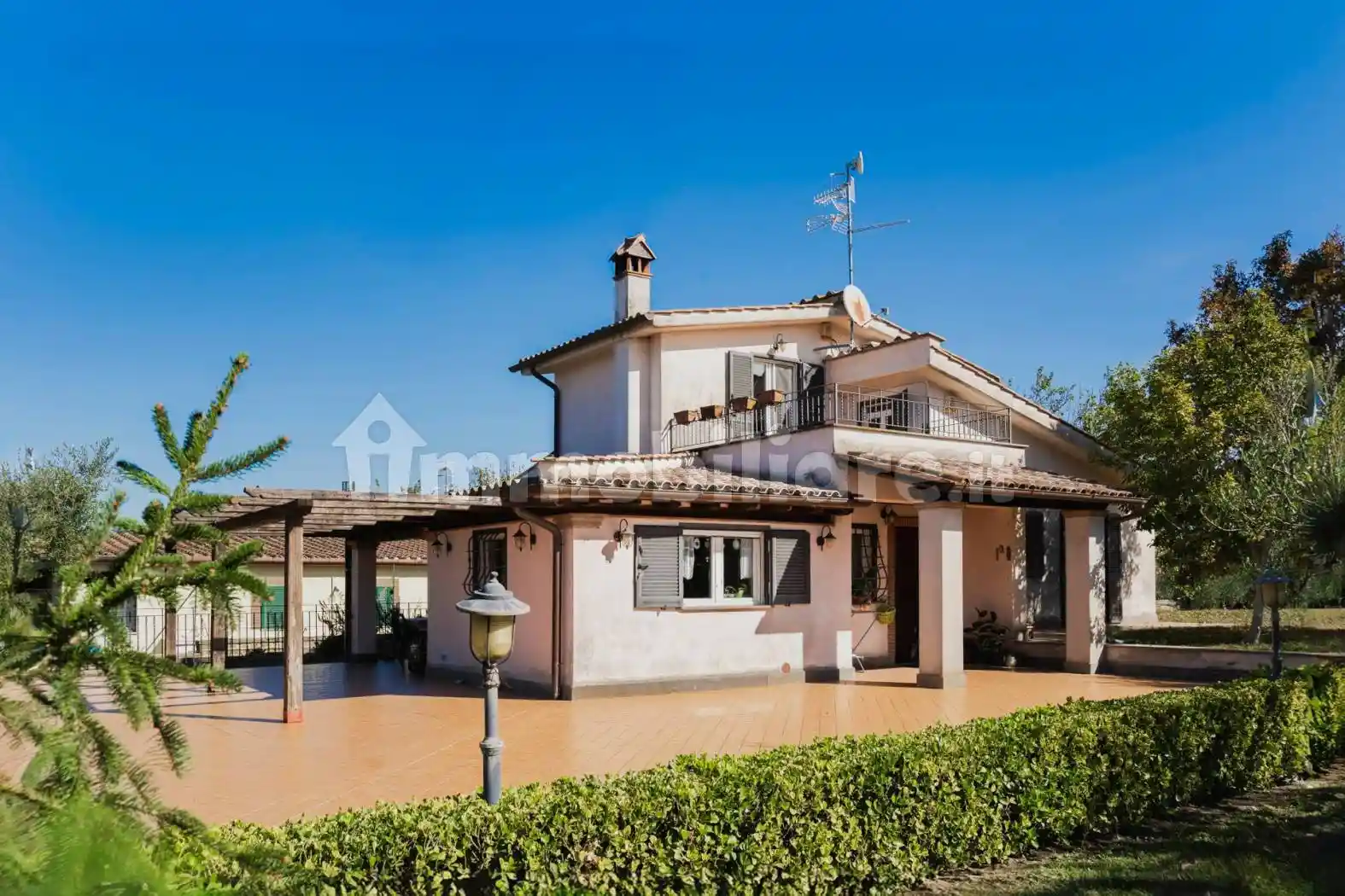 Villa in vendita a Campagnano di Roma