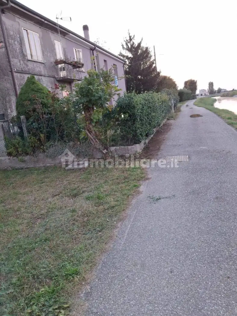 Villa in vendita a Polesella