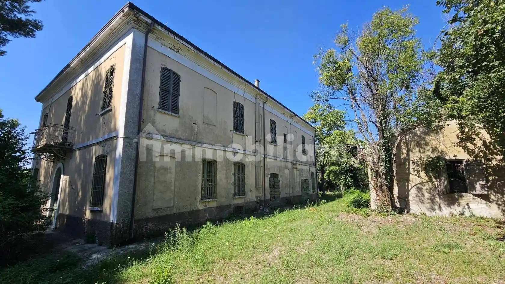 Palazzo - Edificio in vendita a Tavullia
