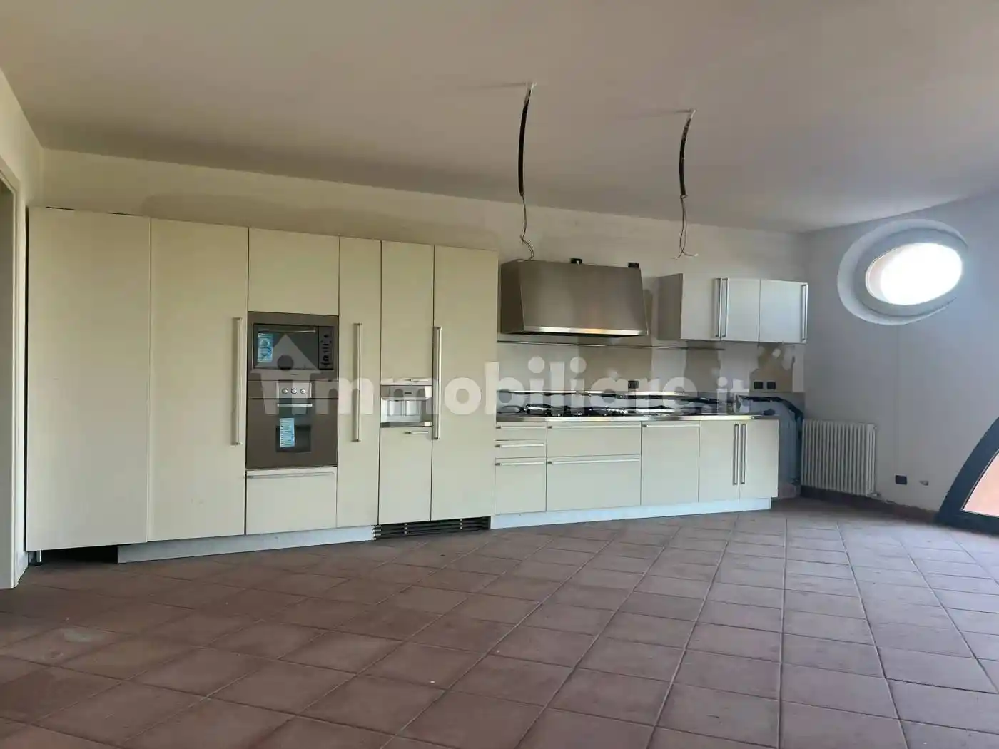 Appartamento ottimo stato, su più livelli, Colle di Covignano, Rimini - foto 4