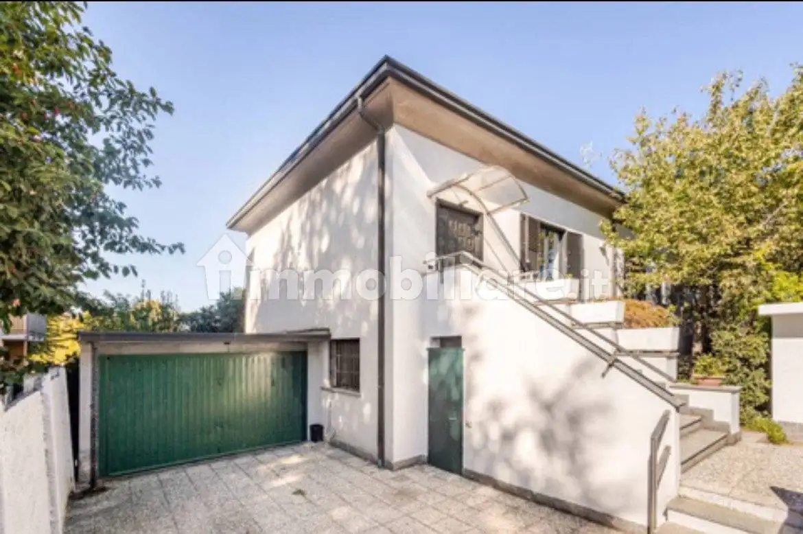 Villa in vendita a Legnano
