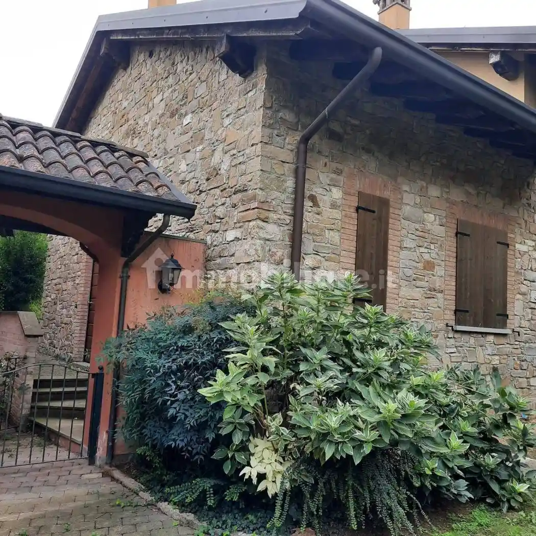 Casa indipendente in vendita a Gazzola