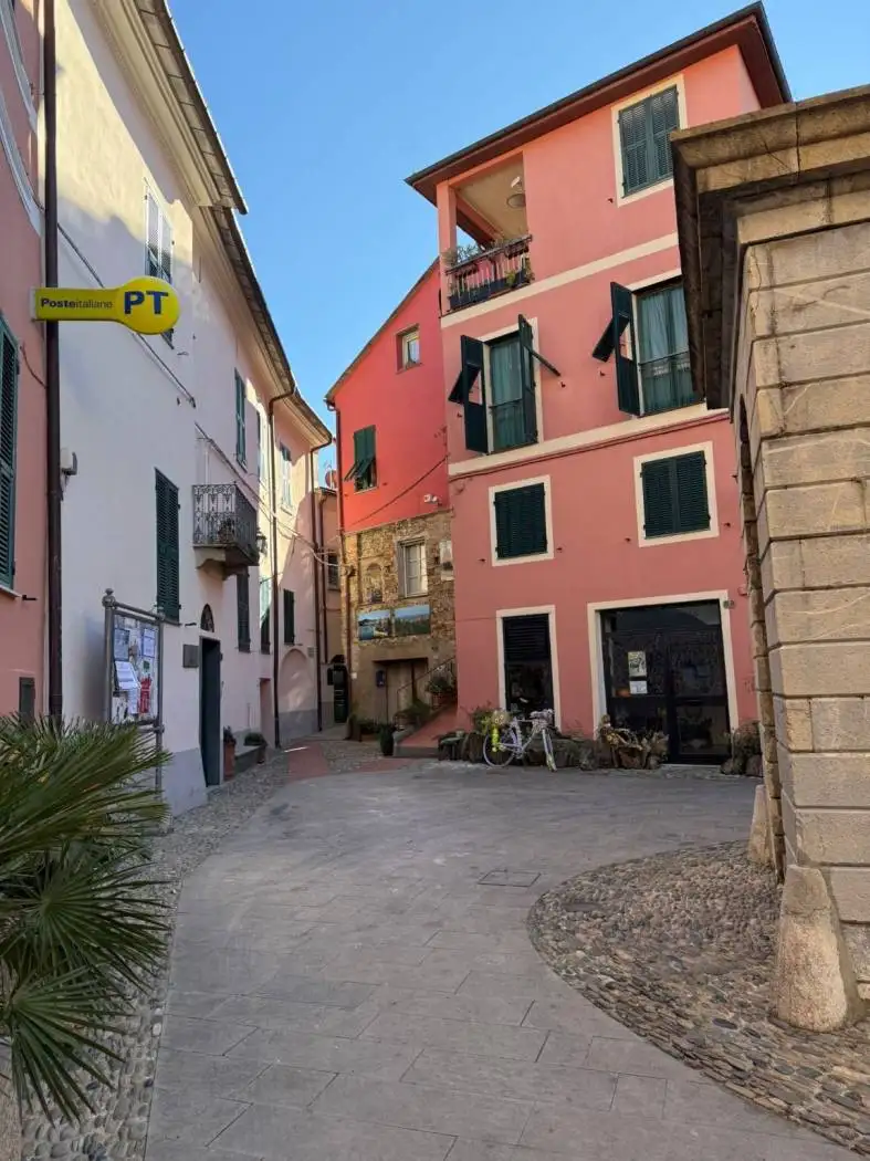 Appartamento in vendita a Civezza