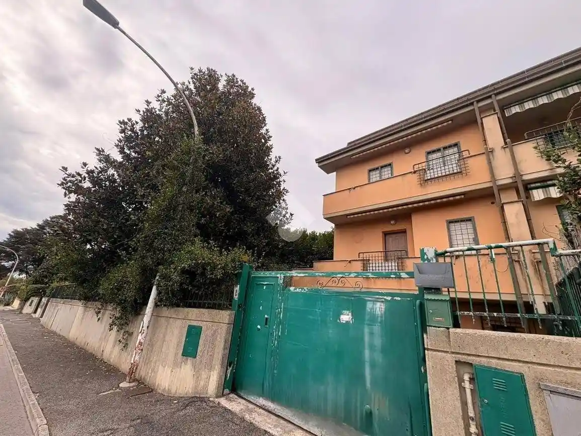 Villa in vendita a Lariano