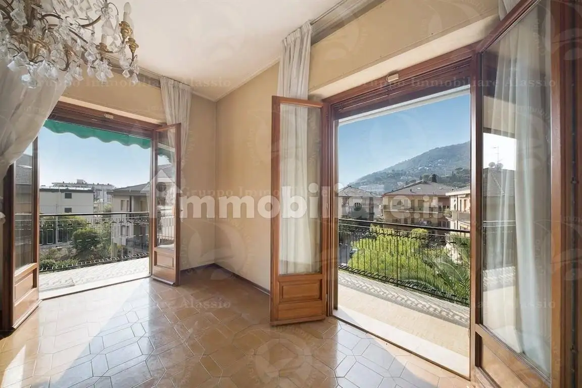 Appartamento in vendita a Alassio