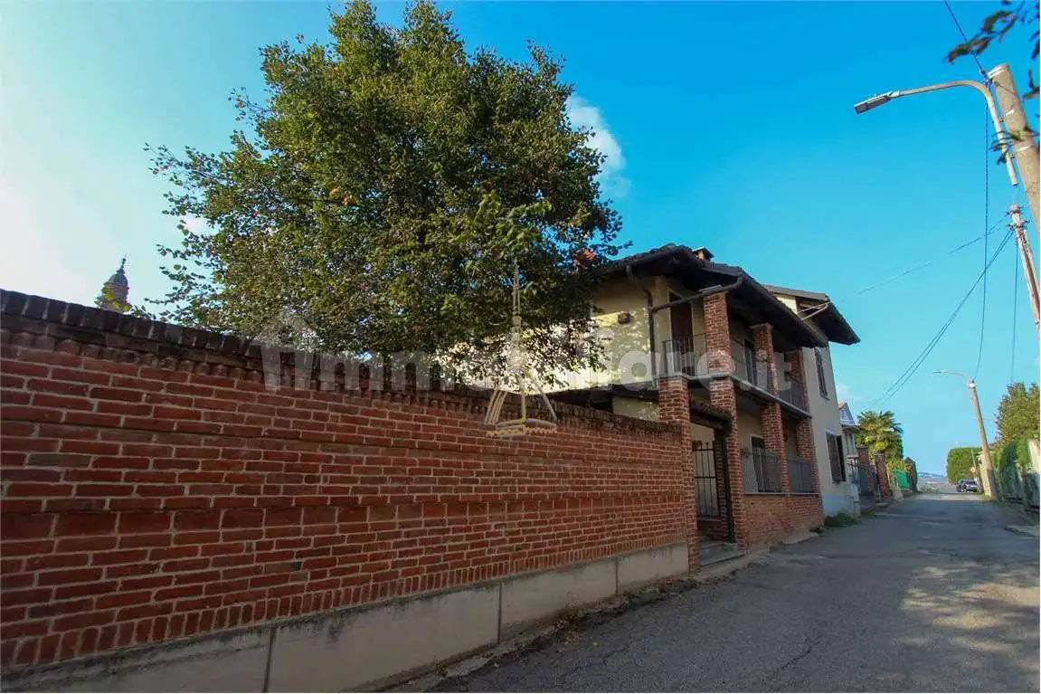 Villa in vendita a Buttigliera d'Asti