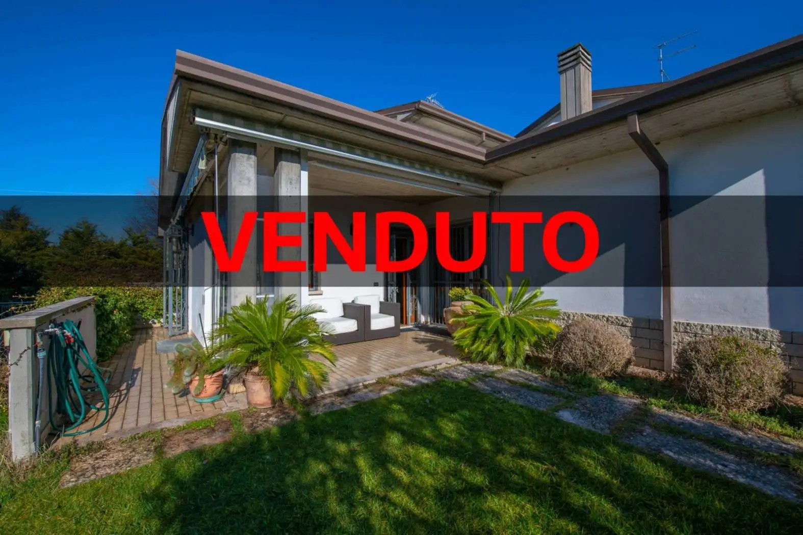 Villa in vendita a Castel d'Azzano