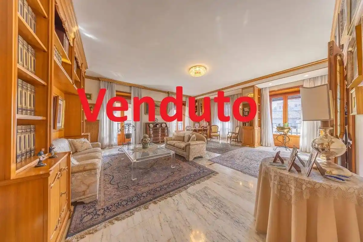 Appartamento in vendita a Roma