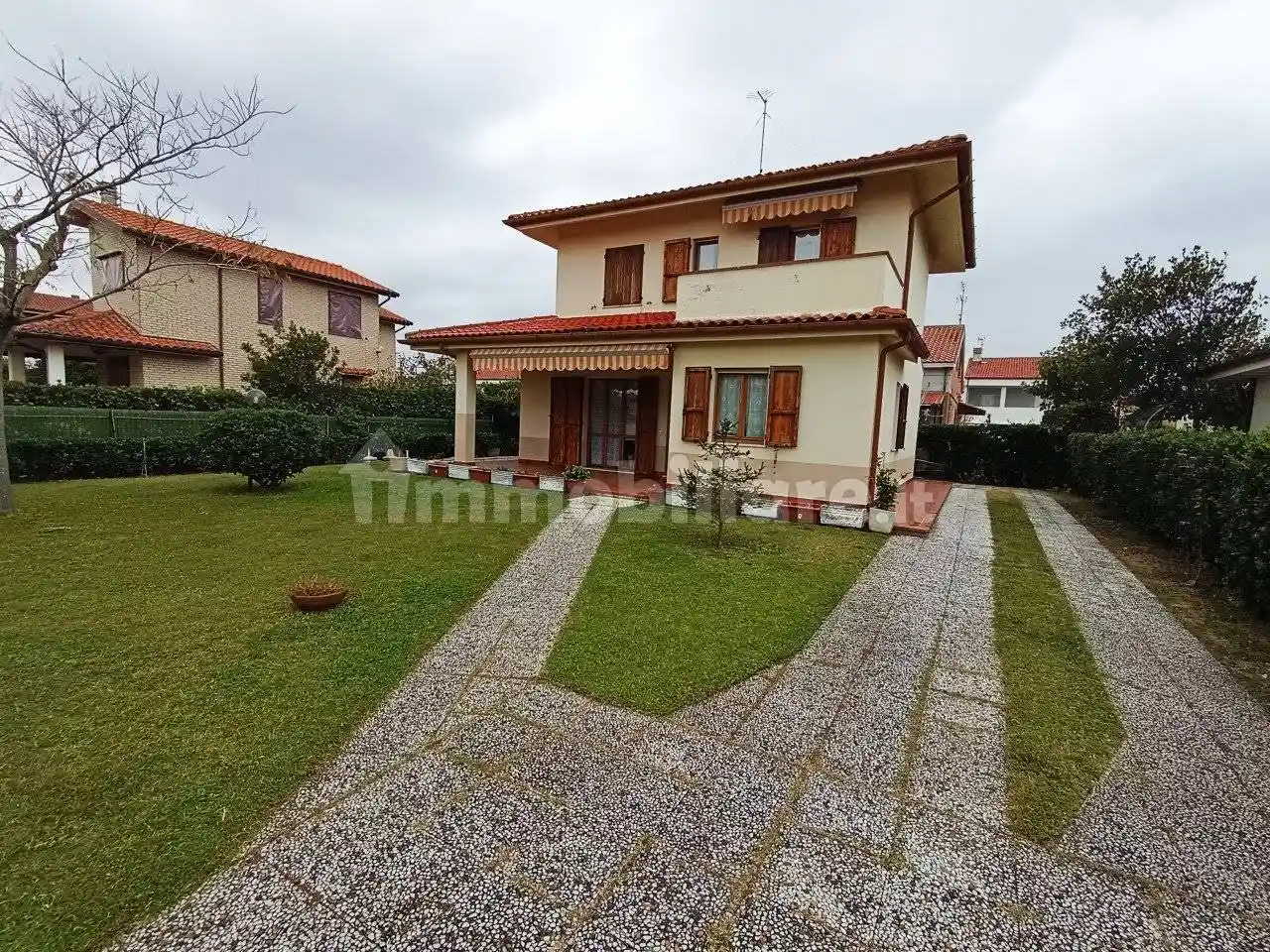 Villa in vendita a Falconara Marittima