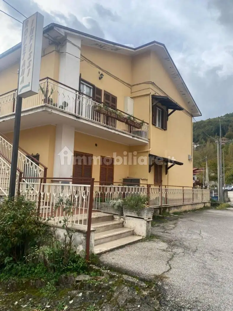 Appartamento in vendita a Civitella Roveto