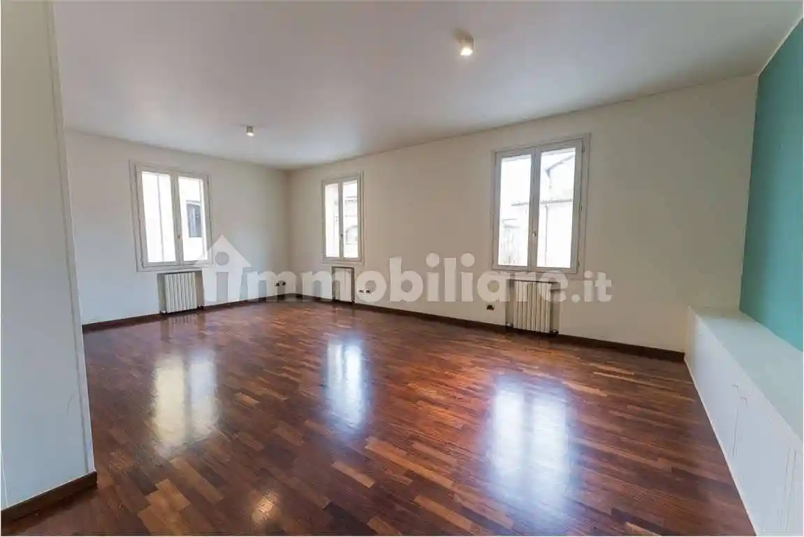 Appartamento in vendita a Modena