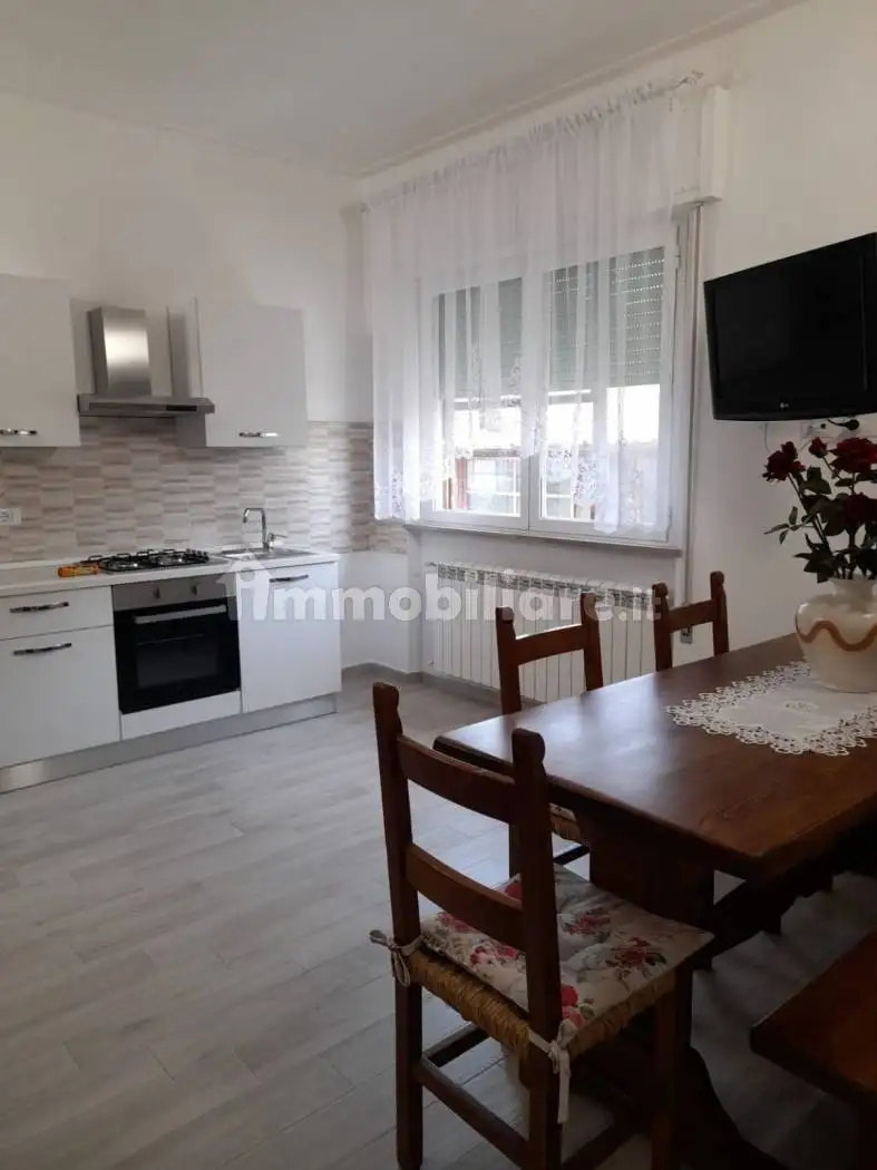 Appartamento in affitto a Massarosa