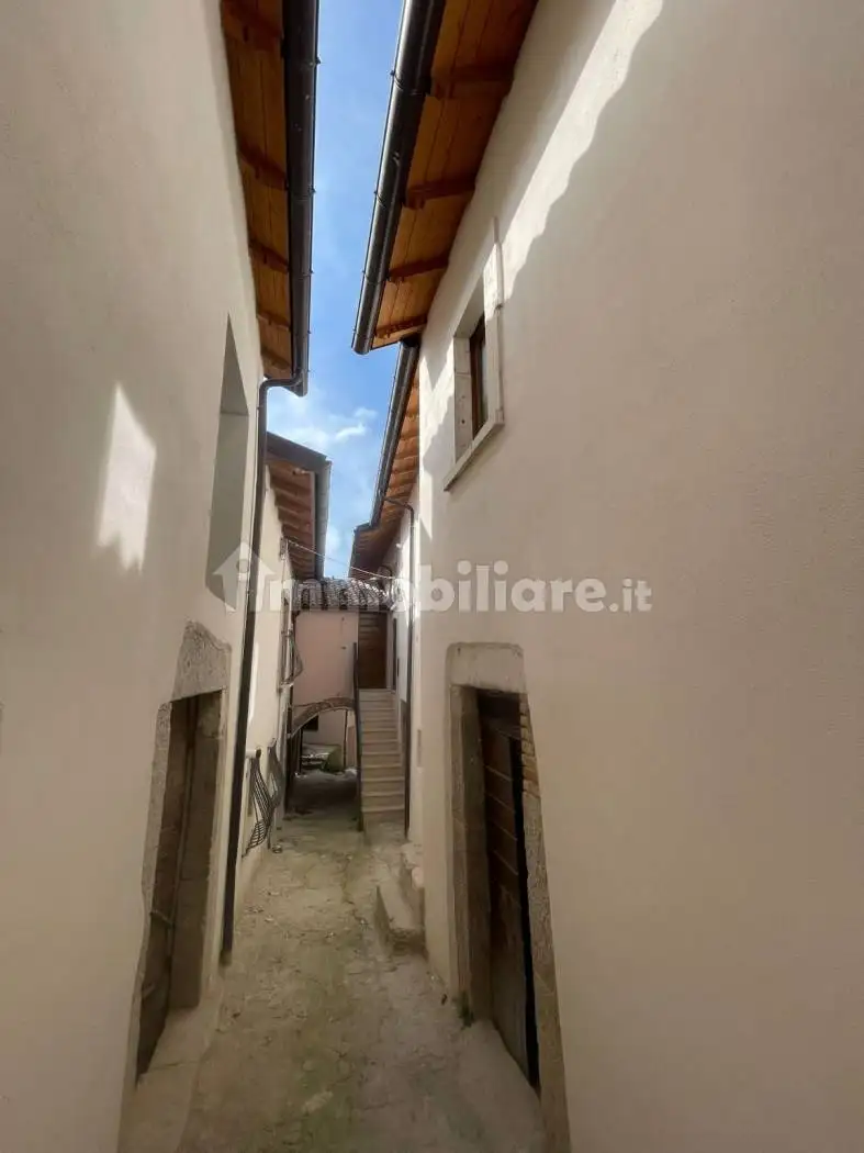 Casa indipendente in vendita a L'Aquila