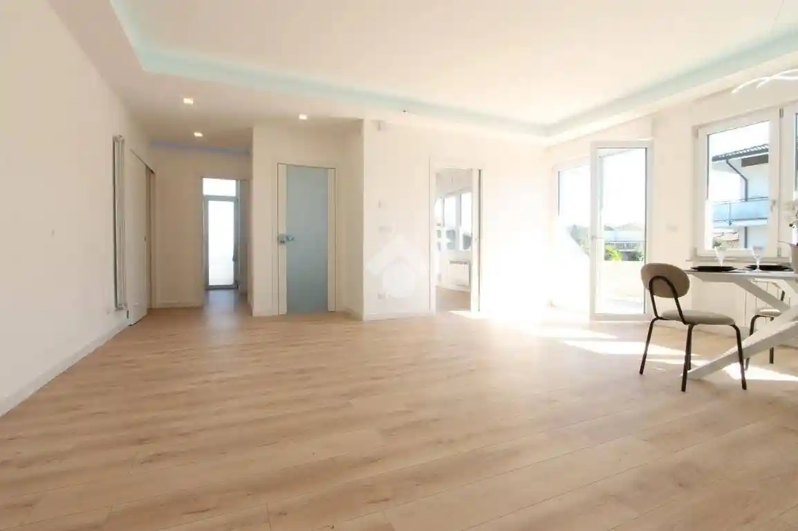 Villa bifamiliare via Colugna 100, Ospedale, Udine - foto 4