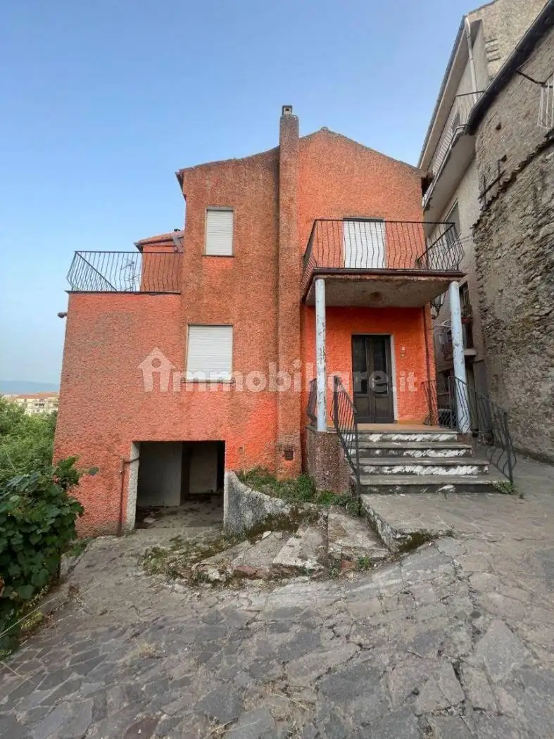 Casa indipendente in vendita a Rende
