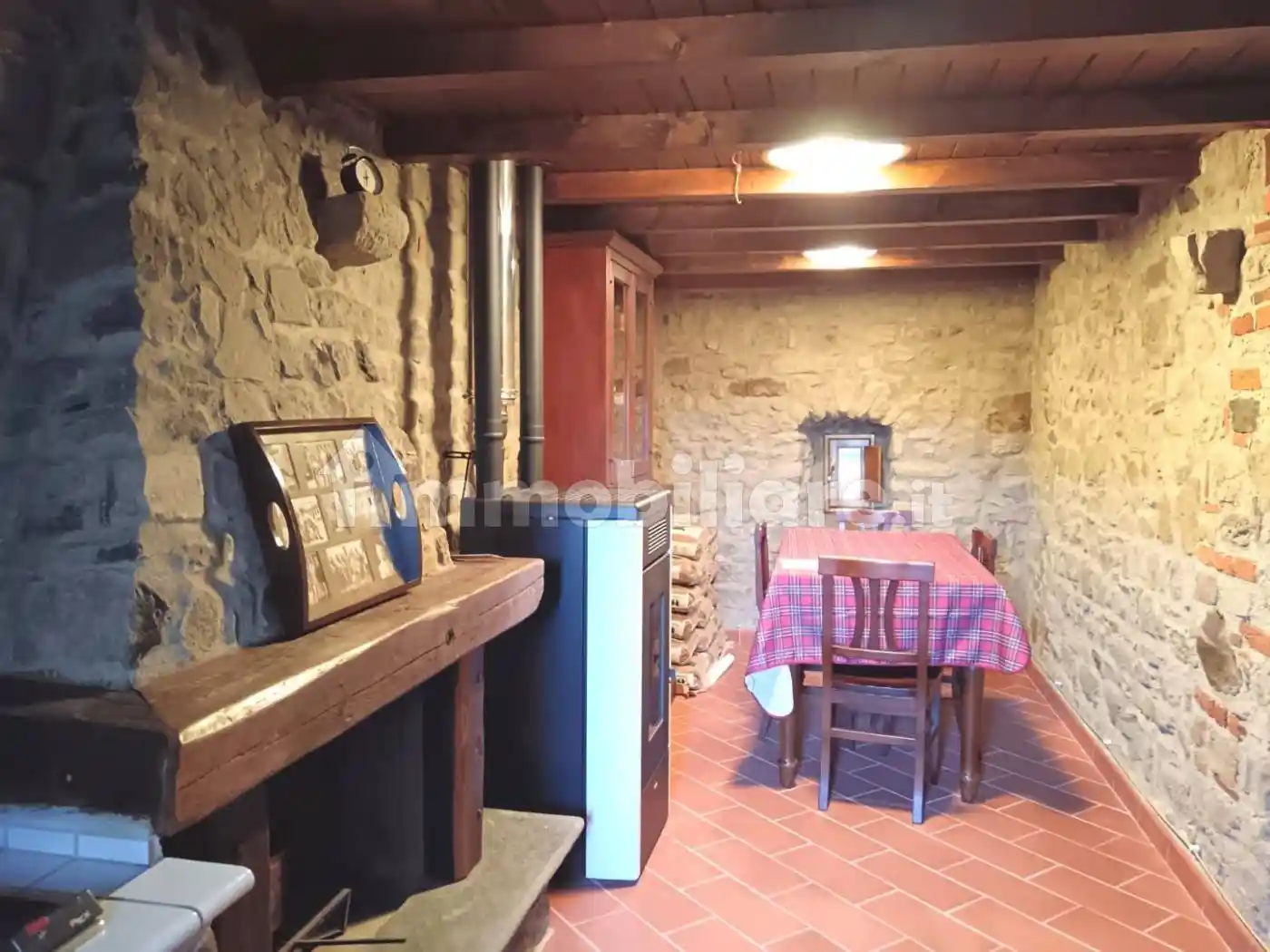 Casa indipendente in vendita a Pescia