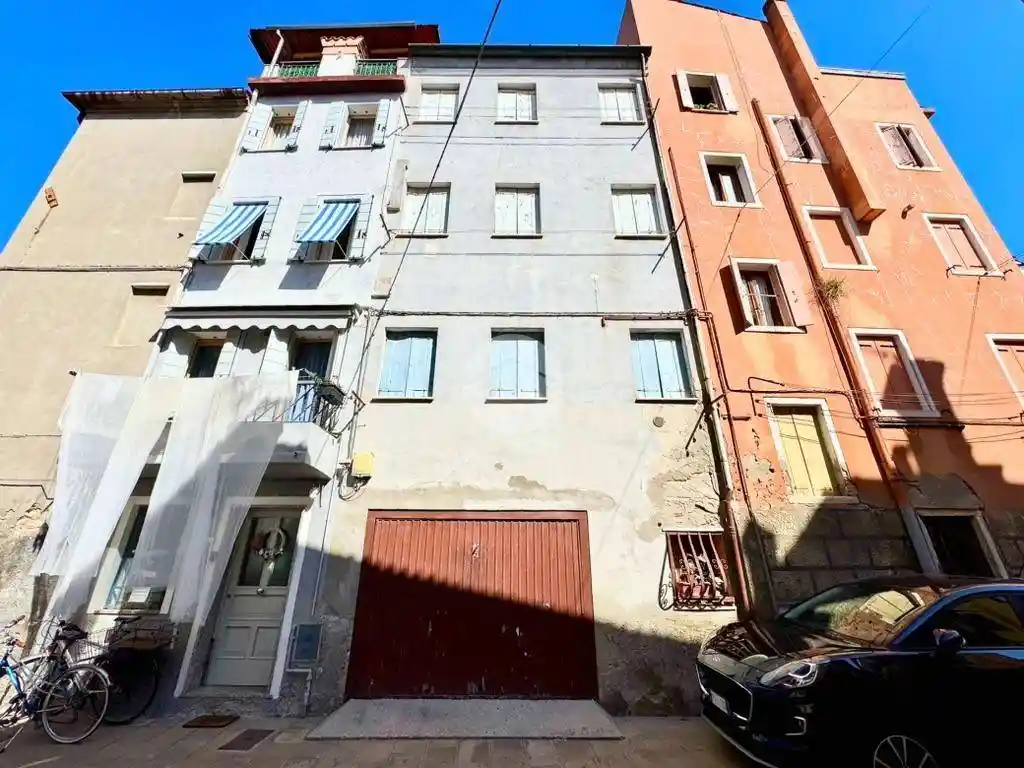 Palazzo - Edificio in vendita a Chioggia
