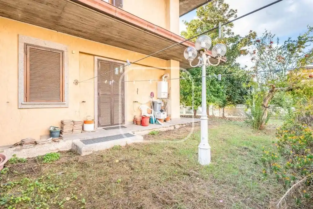 Villa a schiera via della Stazione di Ciampino 157, Morena, Roma - foto 2