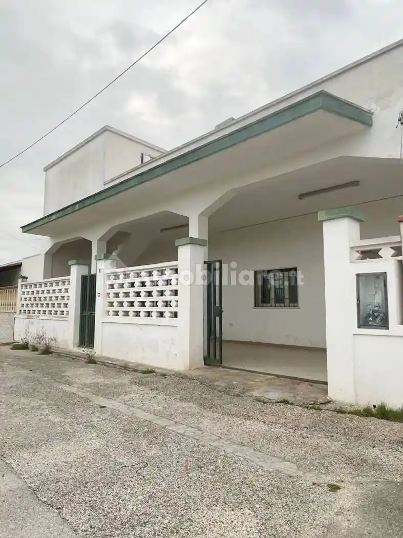 Villa in vendita a Torricella