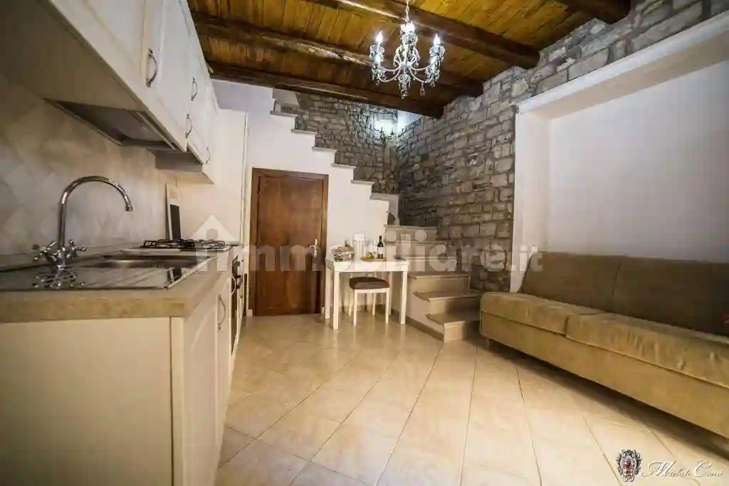 Bilocale via dello Sdrucciolo 2b, Centro Storico, Spoleto - foto 4