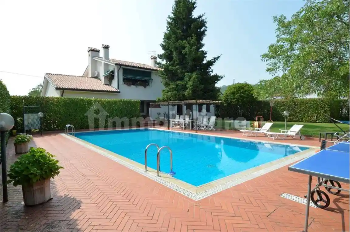 Villa in vendita a Volpago del Montello