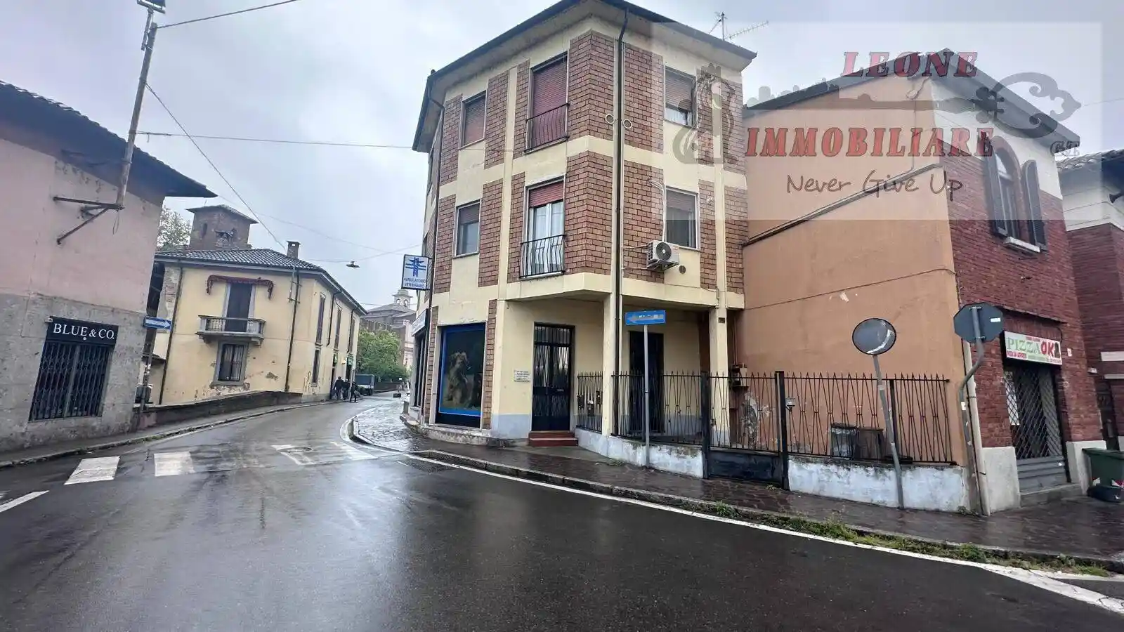 Palazzo - Edificio in vendita a Binasco