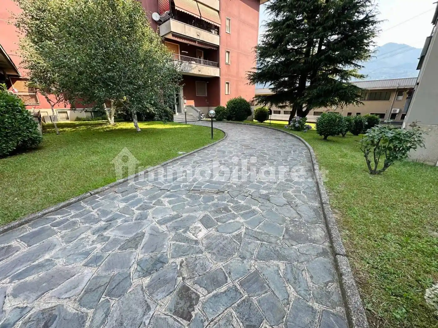 Appartamento in vendita a Olginate