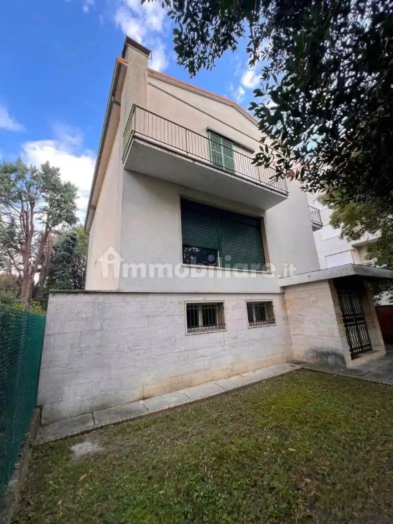 Villa in vendita a Lugo