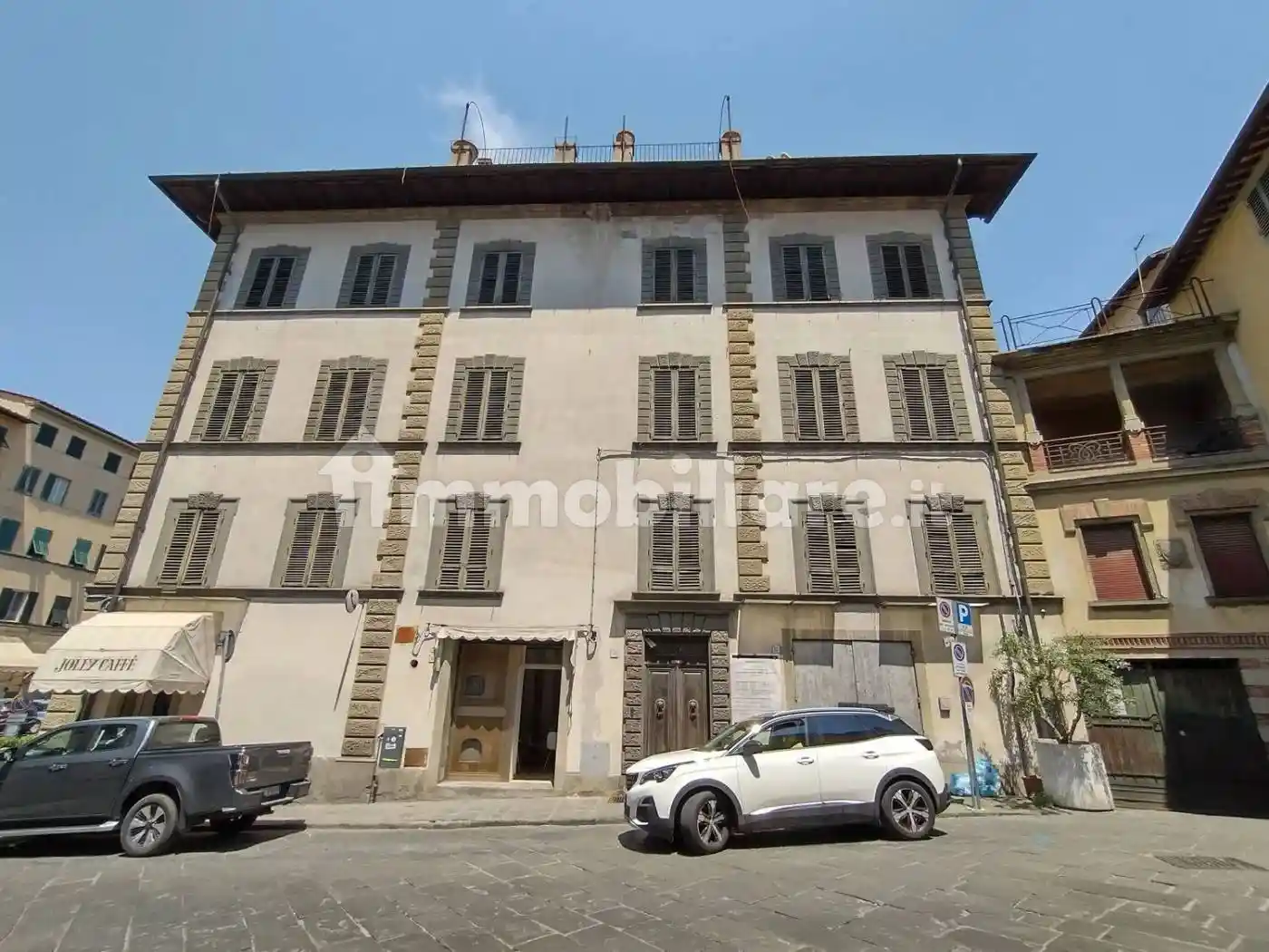 Palazzo - Edificio in vendita a Pescia