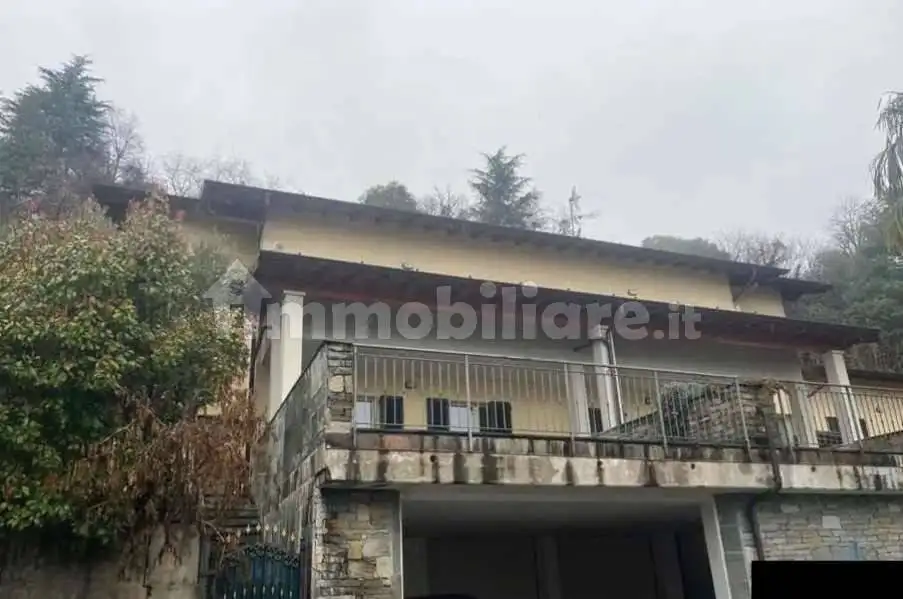 Appartamento in asta a Tremezzina