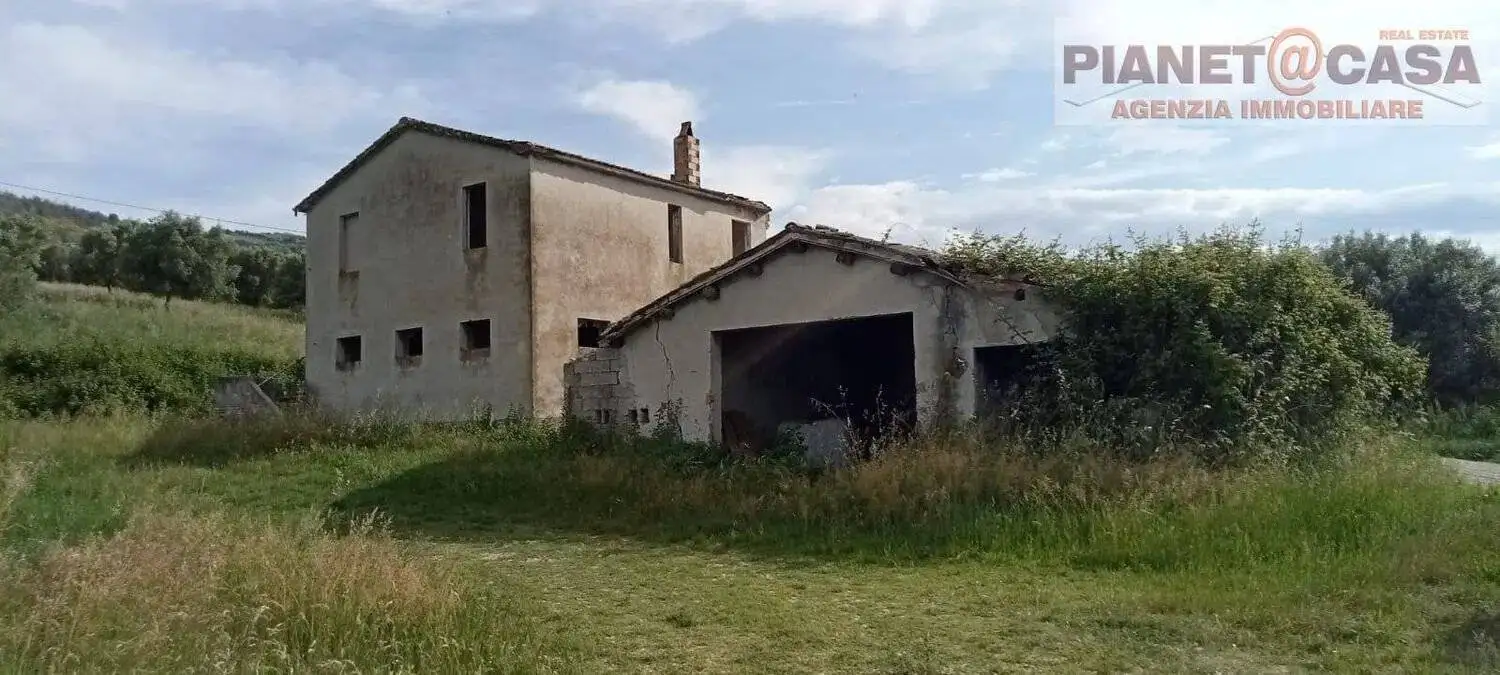 Villa in vendita a Controguerra