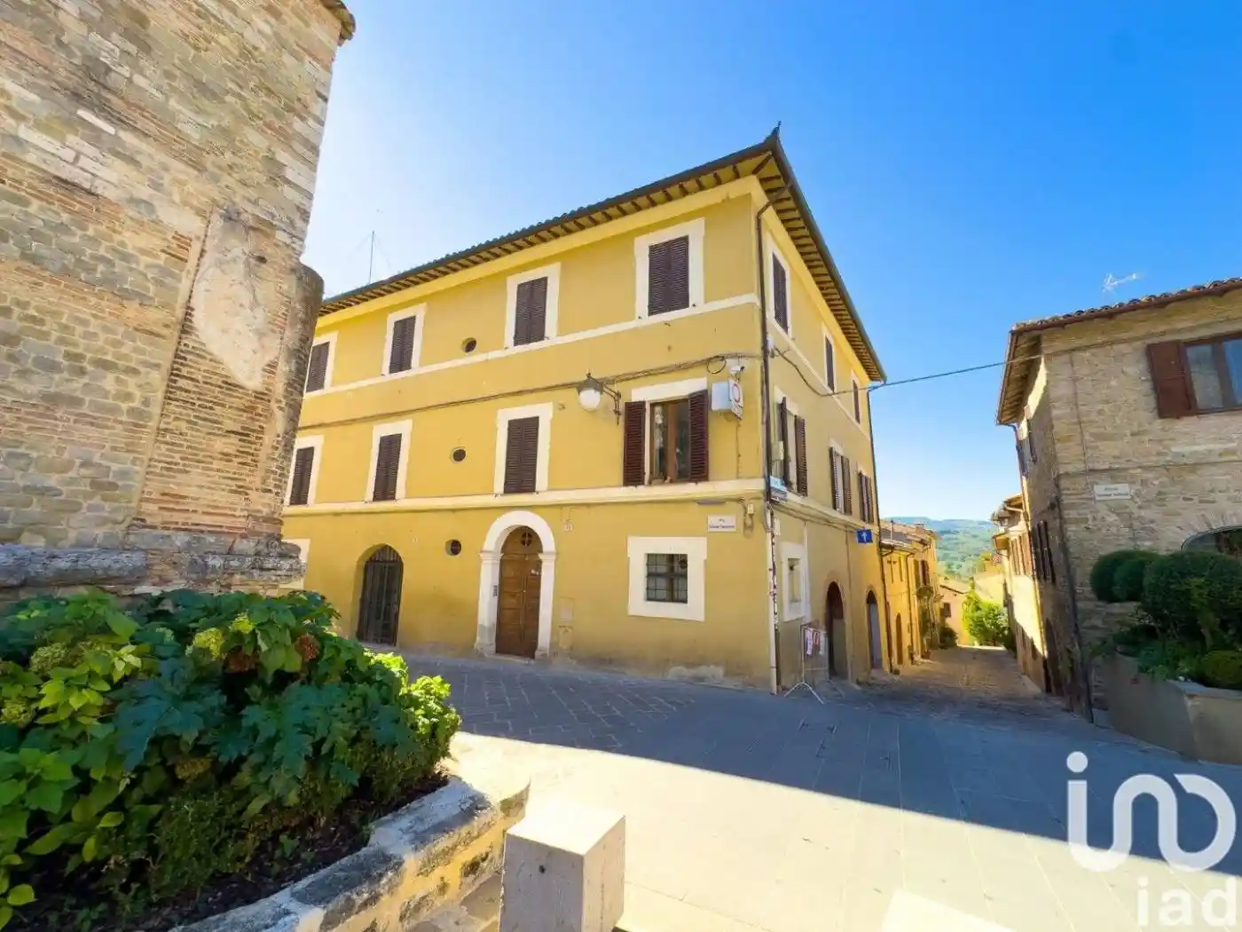 Trilocale via Crescimbene 13, Centro, Bevagna - foto 2