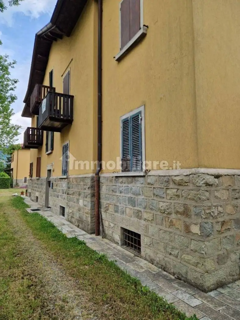 Appartamento in vendita a Ventasso