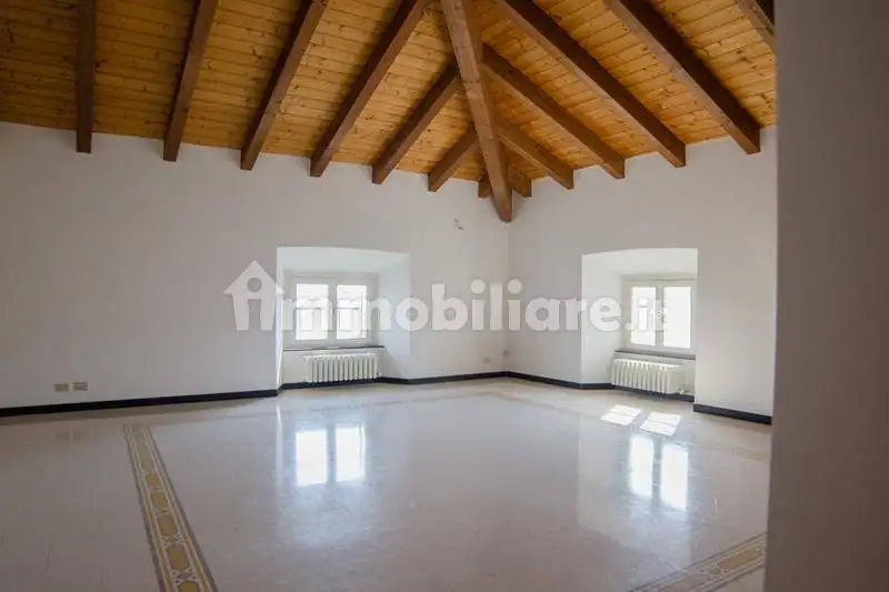 Appartamento in affitto a Savona