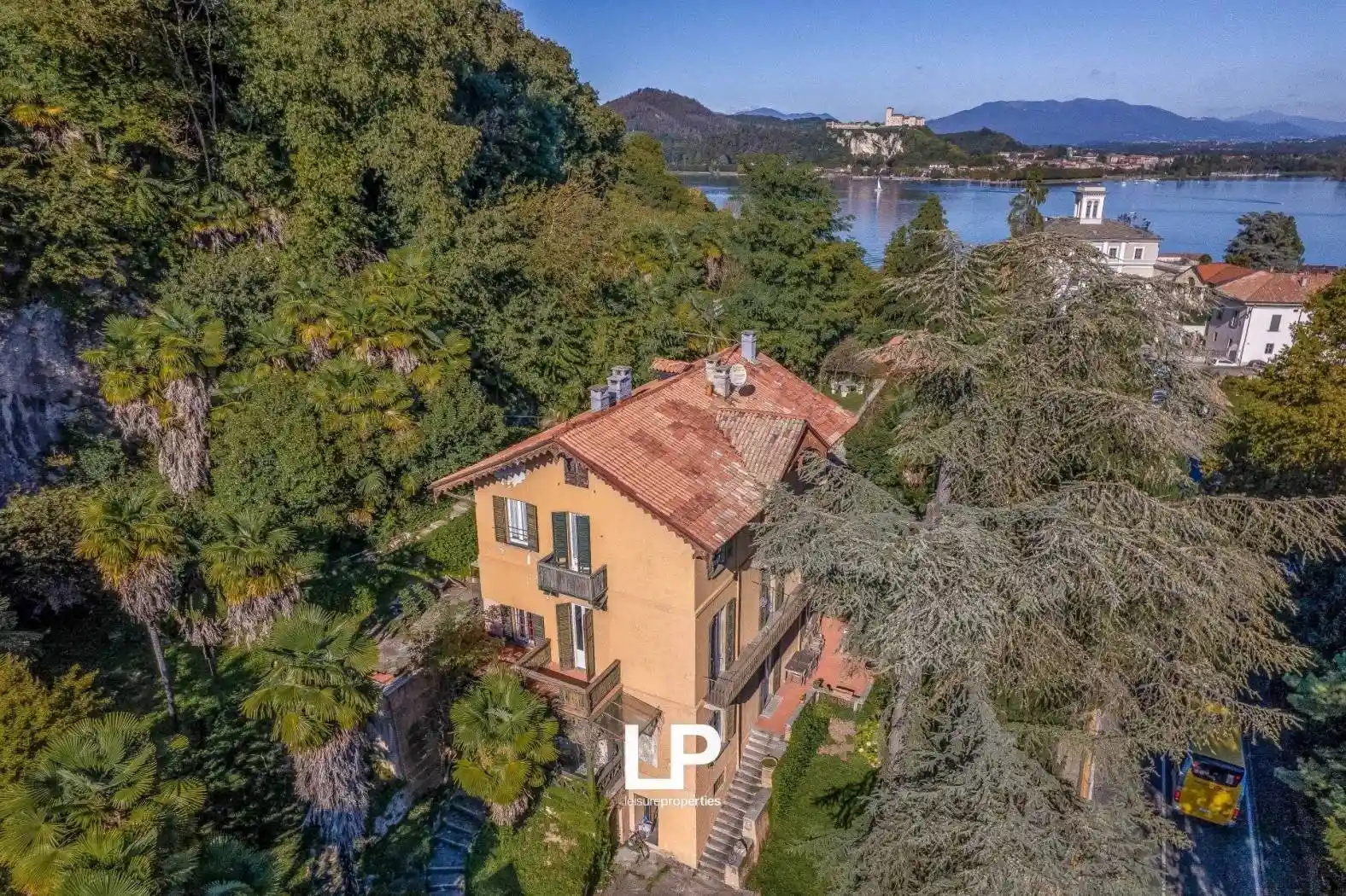 Villa in vendita a Arona