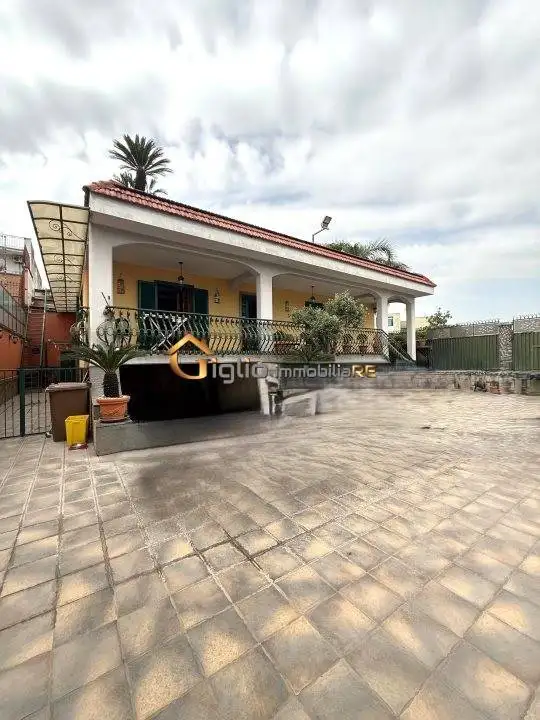 Villetta a schiera in vendita a Casoria