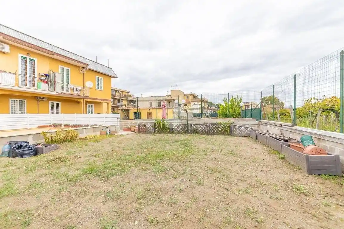 Quadrilocale via Pallagorio 33, Morena, Roma - foto 4