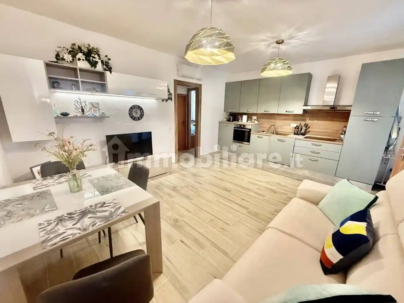 Appartamento in vendita a Cecina